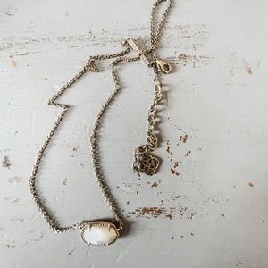 Kendra Scott Elisa Pendant Necklace in Ivory Pearl